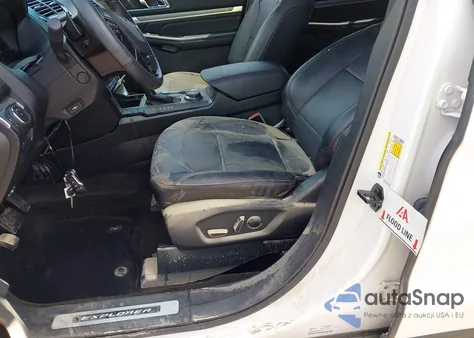 2016 Ford Explorer Sport z USA, uszkodzony, nr VIN 1FM5K8GT2GGA83796